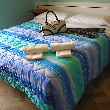 Отель Maena 2*